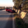 Provinciale Andria - Trani: auto ribaltata con un 21enne ferito