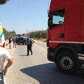 ​Incidente sull'Andria-Trani: moto contro camion. Un ferito