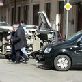 Incidente in Via Bari: una Panda "cappotta" un furgonato ecologico