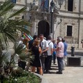 Manifestanti sindacati Prefettura di Barletta Andria Trani