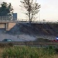 Incendio sulla Strada Statale 98 all'altezza di Andria