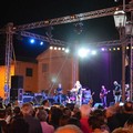 Festa di Montegrosso, in migliaia al concerto di Barbarossa