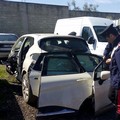 Smontano auto, arrestatati in tre