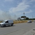 Incendio di sterpaglie in via Trani: visibilità ridotta in Tangenziale