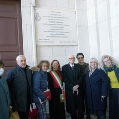 Lapide commemorativa a Palazzo di Città, in ricordo di Cinzio Violante