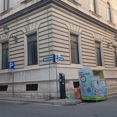C'è una nuova discarica in città in via Oberdan