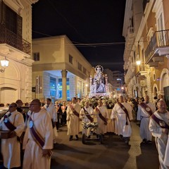 processione notturna per il trasferimento del simulacro della Madonna dei Miracoli