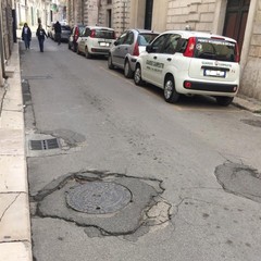 strada colabrodo di Andria