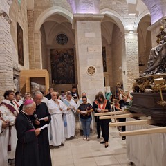 processione notturna per il trasferimento del simulacro della Madonna dei Miracoli