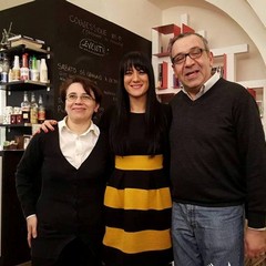 Francesco Mario Caldarola con la moglie Anna e Giorgia Di Renzo