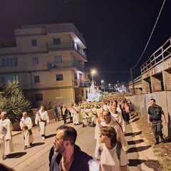 processione notturna per il trasferimento del simulacro della Madonna dei Miracoli