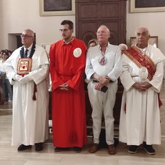 Cerimonia della vestizione di tre nuovi soci della Pia Associazione Crociferi