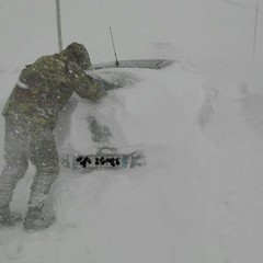 Militari della Pinerolo in azione sulla Murgia innevata