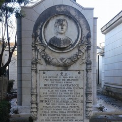 la tomba di Beatrice Santacroce