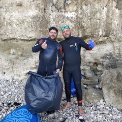 Il Centro Sub Andria e l'associazione Suppiamo ripuliscono alcune spiagge di Trani