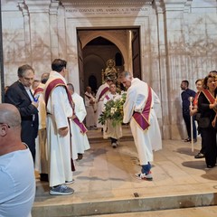 processione notturna per il trasferimento del simulacro della Madonna dei Miracoli