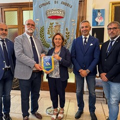I Cavalieri dell'Ancri Bat incontrano la prima cittadina di Andria