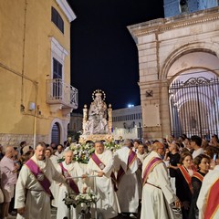 processione notturna per il trasferimento del simulacro della Madonna dei Miracoli