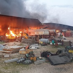 Incendio su via Trani: riaperta solo alle ore 20 la strada tangenziale