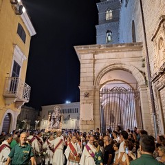 processione notturna per il trasferimento del simulacro della Madonna dei Miracoli