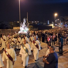 processione notturna per il trasferimento del simulacro della Madonna dei Miracoli