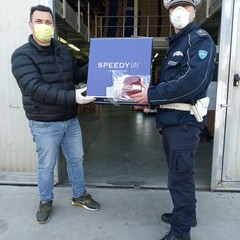 consegna di mascherine al Comando della Polizia Locale