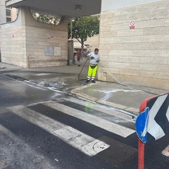 intervento straordinario di sanificazione intorno all'ospedale "Bonomo"