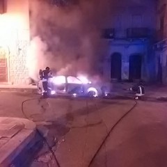 incendio autovettura piazza Sant'Agostino