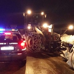 Militari della Pinerolo in azione sulla Murgia innevata