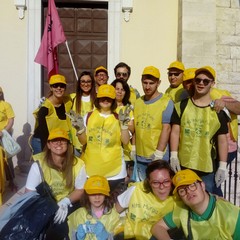 11^ edizione di "Puliamo il Mondo" presso via dott. Camaggio
