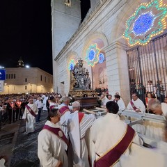 processione notturna per il trasferimento del simulacro della Madonna dei Miracoli