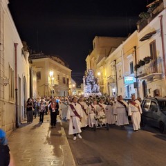 processione notturna per il trasferimento del simulacro della Madonna dei Miracoli