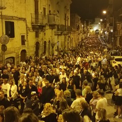 il simulacro della Madonna dei Miracoli al suo Santuario