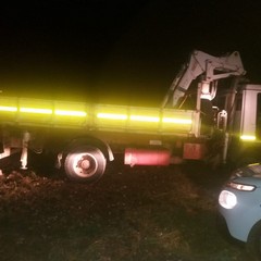 ladri in azione abbandonano camion rubato nei pressi di Castel del Monte