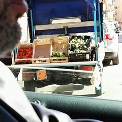 vendita di frutta nelle strade cittadine