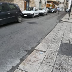 basola pericolosa in via De Anellis angolo via Museo del Confetto