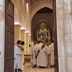 processione notturna per il trasferimento del simulacro della Madonna dei Miracoli