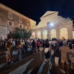 processione notturna per il trasferimento del simulacro della Madonna dei Miracoli