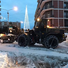 Militari della Pinerolo in azione sulla Murgia innevata