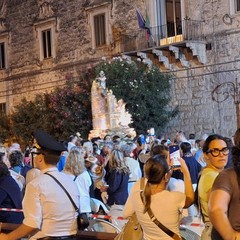 processione notturna per il trasferimento del simulacro della Madonna dei Miracoli