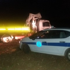 ladri in azione abbandonano camion rubato nei pressi di Castel del Monte