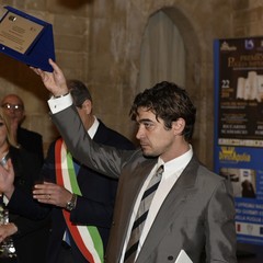 Il Premio "Puglia Imperiale - Stupor Mundi" all'attore Riccardo Scamarcio e la musicista Federica Fornabaio