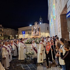 processione notturna per il trasferimento del simulacro della Madonna dei Miracoli