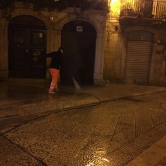 Intervento di sanificazione intorno a Palazzo Ducale e vie limitrofe