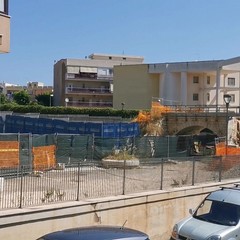 via Bisceglie per la sistemazione del nuovo ponte ferroviario