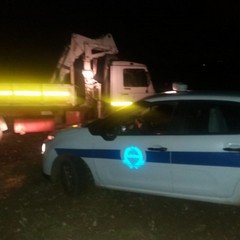 ladri in azione abbandonano camion rubato nei pressi di Castel del Monte