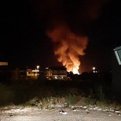 incendio a deposito di pedane in via Bisceglie angolo via Da Villa