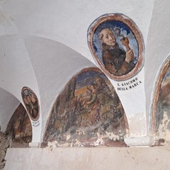 chiostro affrescato del convento di Santa Maria Vetere