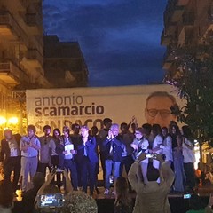 comizio di Antonio Scamarcio