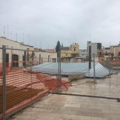 Transenne e aree interdette alla circolazione in Largo Grotte